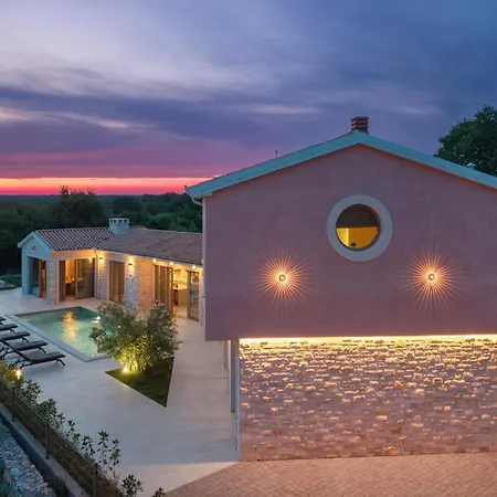 Modern Istrian Da Ella - By Istrabook *
