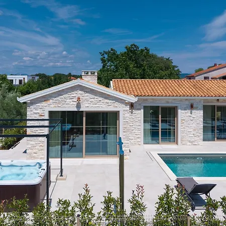 Modern Istrian Da Ella - By Istrabook * Krnica