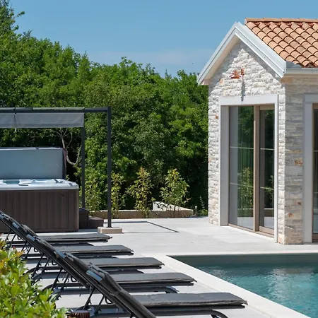 Modern Istrian Da Ella - By Istrabook Villa